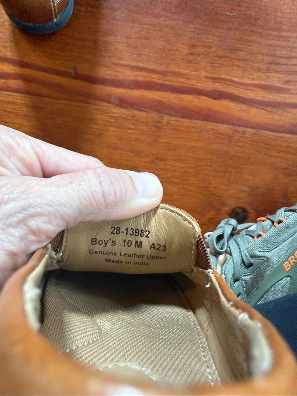 Johnston & Murphy Tan Leather Slip-On Loafers Boys Size 10